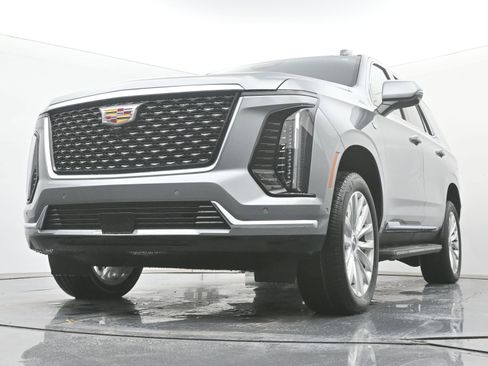 New 2026 Cadillac Escalade 4WD w/ LPO, Floor Liner Package image 15