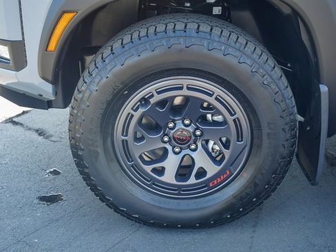 New 2026 Nissan Frontier PRO-4X w/ Pro-4x Convenience Package image 6