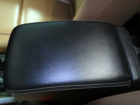 Used 2020 Jeep Wrangler Unlimited Sahara image 24