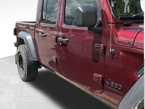 Used 2021 Jeep Gladiator Sport AWD/4WD image 16