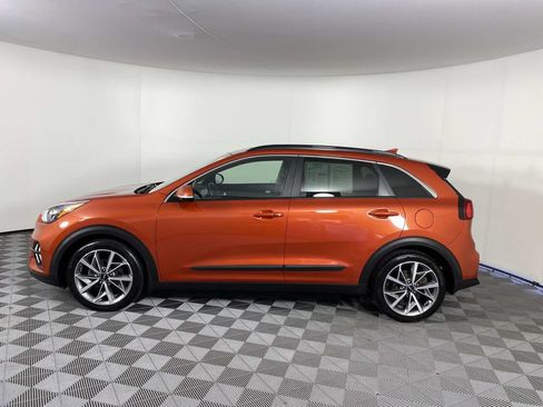 Used 2022 Kia Niro Touring Special Edition FWD image 5
