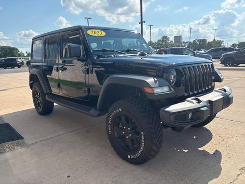 Used 2023 Jeep Wrangler Willys image 7
