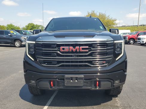 Used 2024 GMC Sierra 1500 AT4 w/ Technology Package image 2