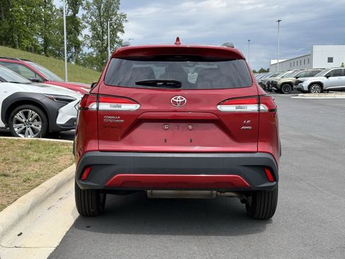 Used 2022 Toyota Corolla Cross LE AWD/4WD image 10