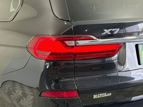 Used 2022 BMW X7 xDrive40i w/ M Sport Package AWD/4WD image 36