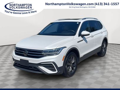 Used 2023 Volkswagen Tiguan SE w/ Panoramic Sunroof Package