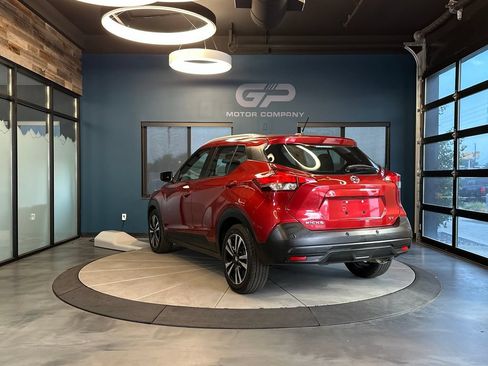 Used 2020 Nissan Kicks SV FWD image 5