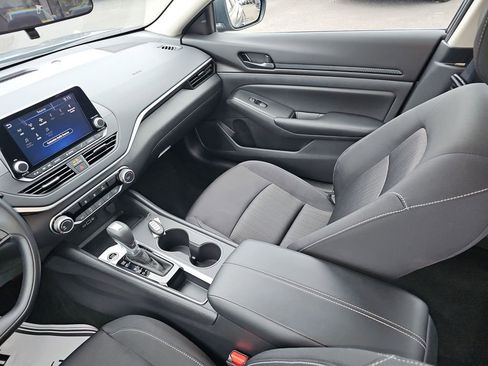 Used 2025 Nissan Altima 2.5 S image 28