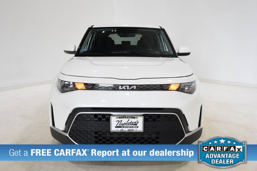 Used 2025 Kia Soul LX w/ LX Technology Package FWD image 2