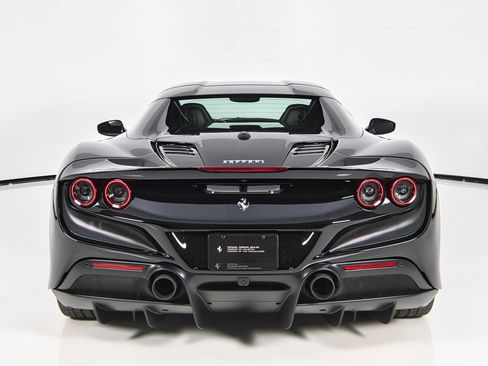 Certified 2021 Ferrari F8 Tributo RWD image 30