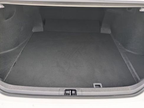 Used 2025 Toyota Camry SE image 28