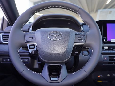 New 2026 Toyota Camry Hybrid image 18