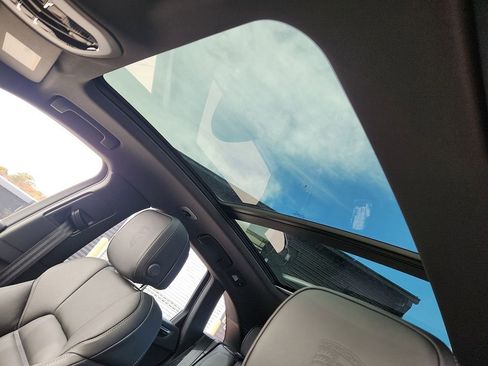 New 2026 Porsche Macan S image 12