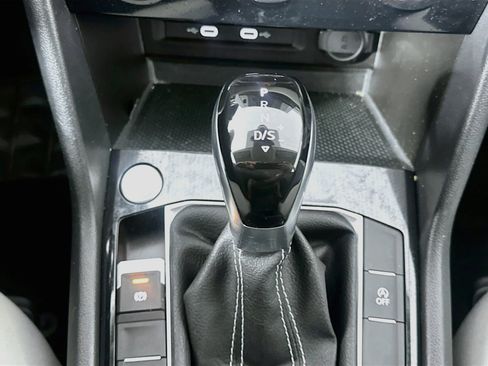 Used 2025 Volkswagen Taos S FWD image 25