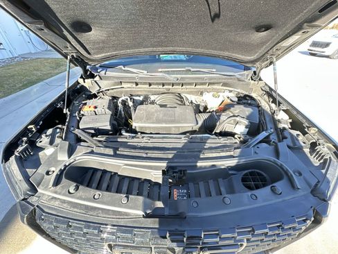 Used 2023 GMC Yukon XL SLE image 29