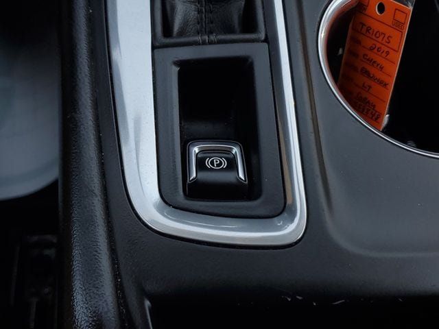 Used 2019 Chevrolet Equinox LT FWD image 31