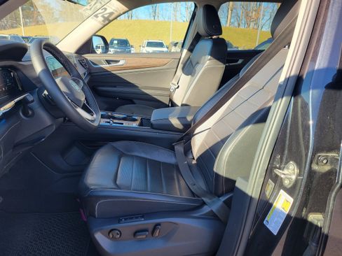 Used 2024 Volkswagen Atlas SEL image 28