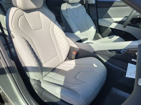 New 2026 Hyundai Elantra Limited FWD image 22
