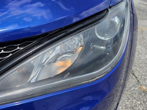 Used 2019 Chrysler Pacifica Touring-L Plus w/ Advanced Safetytec Group FWD image 20