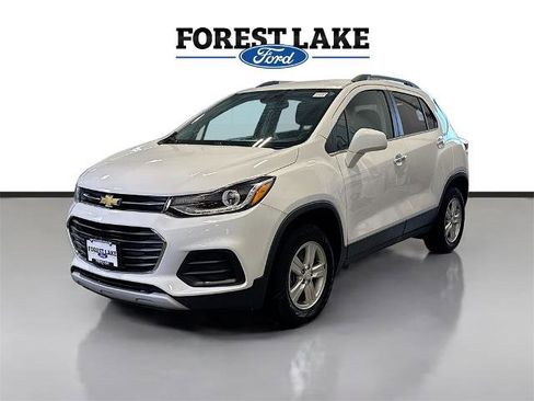 Used 2019 Chevrolet Trax LT w/ Driver Confidence Package image 3