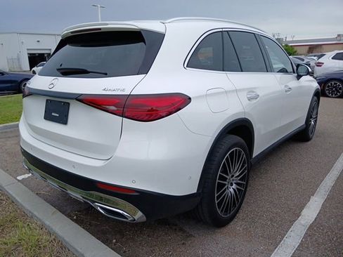 Used 2024 Mercedes-Benz GLC 300 4MATIC image 7