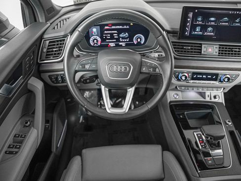 Used 2023 Audi Q5 2.0T Prestige w/ Prestige Package AWD/4WD image 11