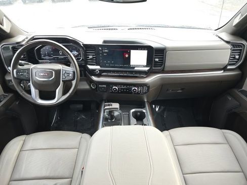 Used 2023 GMC Sierra 1500 SLT w/ SLT Convenience Package image 9