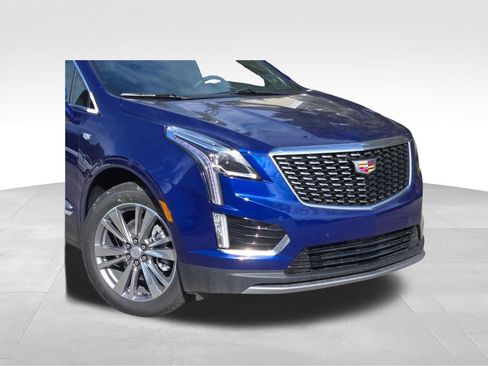 New 2025 Cadillac XT5 Premium Luxury FWD image 2