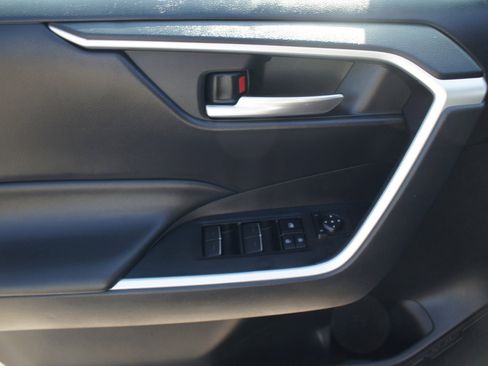 Used 2024 Toyota RAV4 XLE image 27