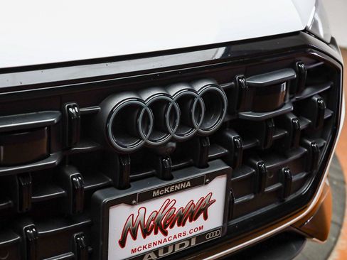 Used 2024 Audi Q8 Premium w/ Black Optic Package image 6