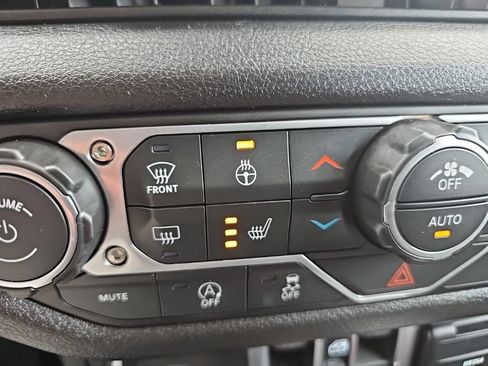 Used 2026 Jeep Wrangler Unlimited Sport AWD/4WD image 29