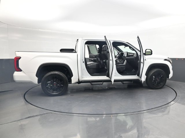 Used 2025 Toyota Tundra SR5 w/ SR5 Premium Package AWD/4WD image 41