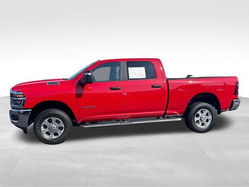 Used 2026 RAM 2500 Big Horn AWD/4WD image 4