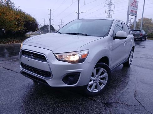 Used 2013 Mitsubishi Outlander Sport ES image 1