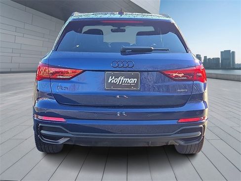 Certified 2025 Audi Q3 2.0T Premium w/ Convenience Package image 5