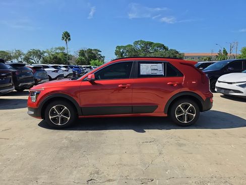 New 2026 Kia Niro EX FWD image 5