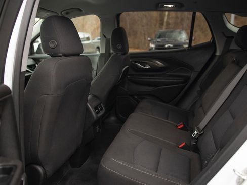 Used 2023 GMC Terrain SLE w/ Driver Convenience Package image 15