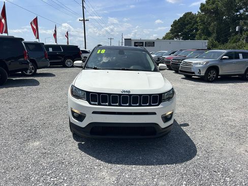 Used 2018 Jeep Compass Latitude w/ Popular Equipment Group FWD image 15