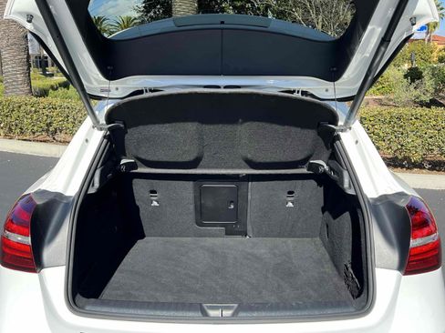 Used 2019 Mercedes-Benz GLA 250 4MATIC w/ Premium Package image 68