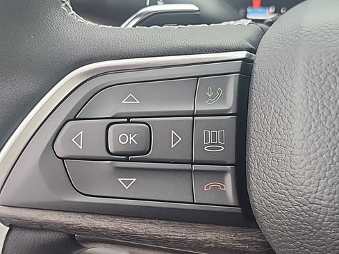 New 2025 Jeep Grand Cherokee Limited image 12