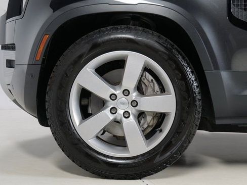 Used 2025 Land Rover Defender 110 S AWD/4WD image 9