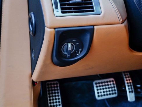 Used 2008 Aston Martin V8 Vantage Roadster RWD image 40