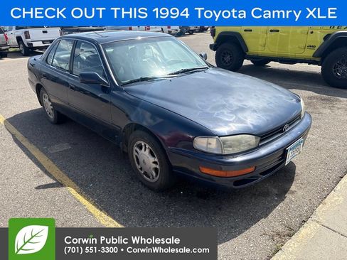 Used 1994 Toyota Camry XLE FWD image 1