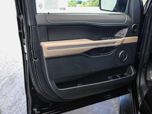Used 2024 Ford Expedition Max Limited RWD image 23
