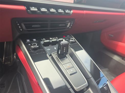 Used 2024 Porsche 911 Carrera S image 30