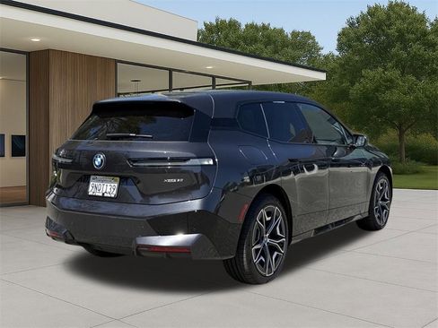 Used 2025 BMW iX xDrive50 image 6