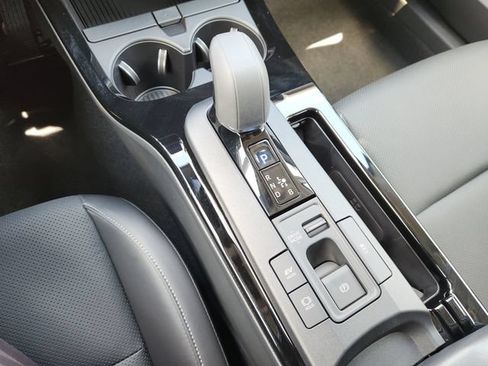 Certified 2026 Toyota Prius XLE FWD image 19