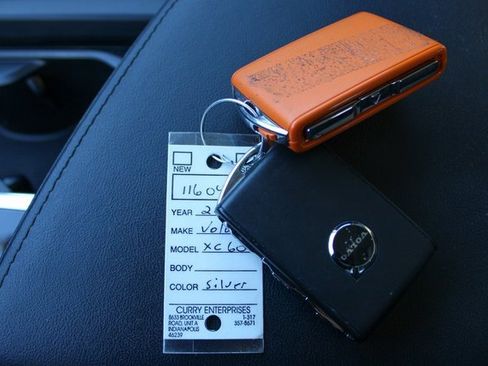 Used 2025 Volvo XC60 B5 Plus image 31