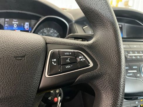 Used 2015 Ford Focus SE image 11