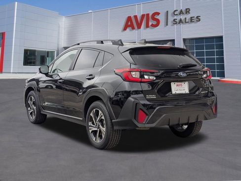 Used 2025 Subaru Crosstrek 2.0i Premium AWD/4WD image 3